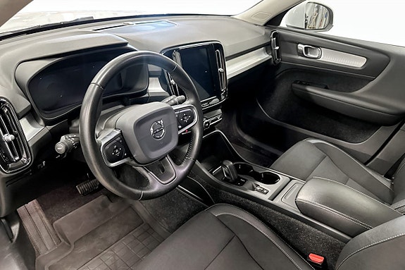 Volvo XC40 5 of 10