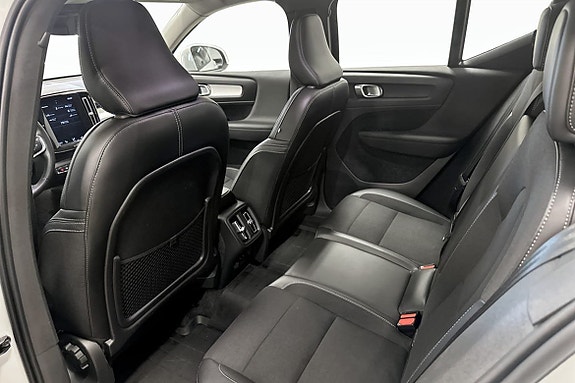 Volvo XC40 8 of 10