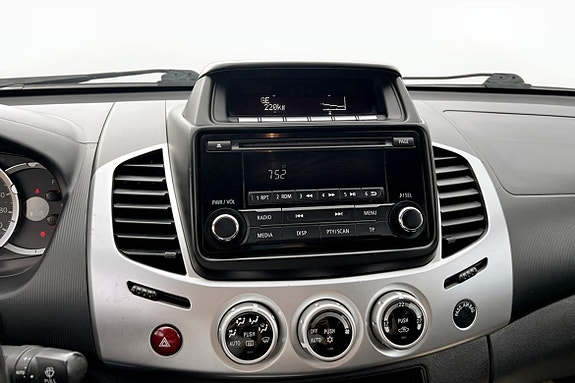 Mitsubishi L200 5 of 6