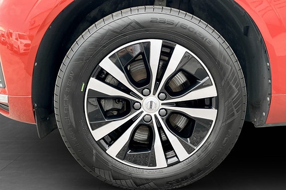 Volvo XC60 5 of 12