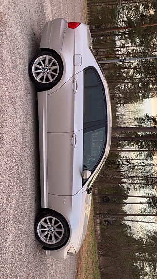 BMW 325i 2 of 6