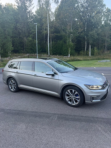 Volkswagen Passat 8 of 22