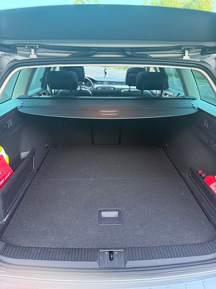 Volkswagen Passat 14 of 22