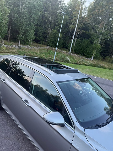 Volkswagen Passat 19 of 22