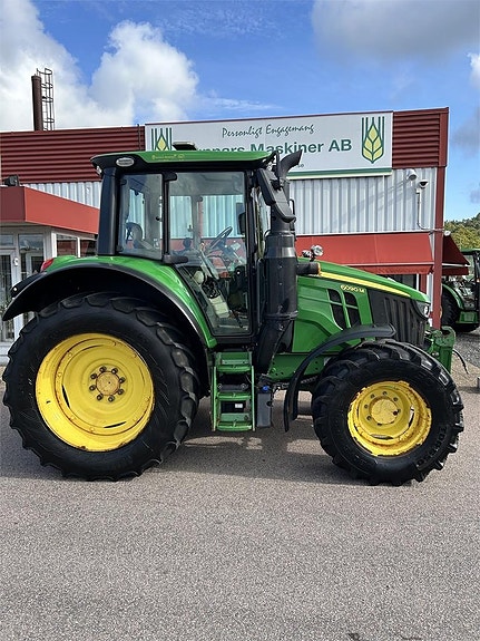 John Deere 6090M AP TRAKTOR STEPNOSE 2 of 9