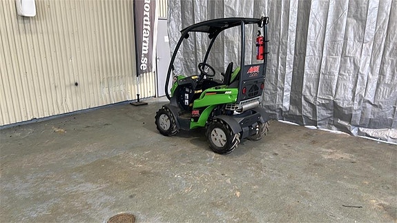 Avant 225 2 of 5