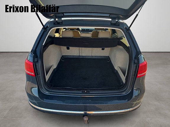 Volkswagen Passat 14 of 30