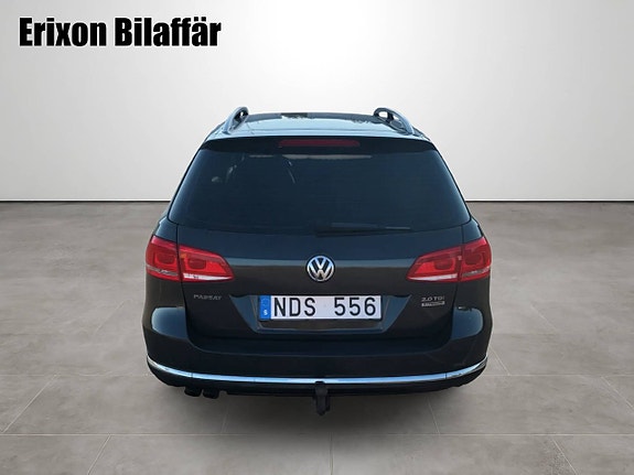 Volkswagen Passat 9 of 30