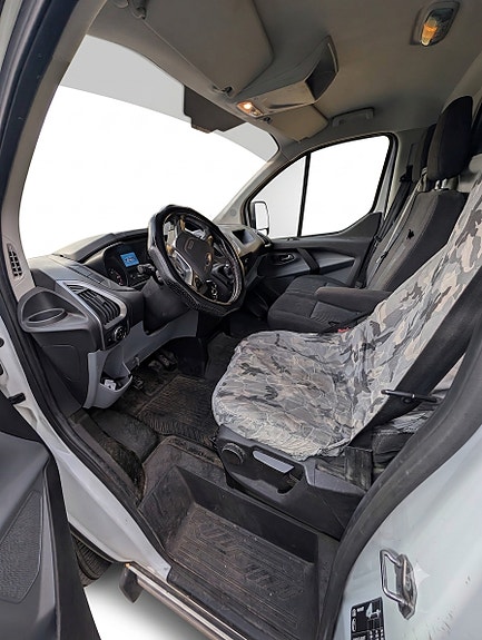 Ford Transit Custom 4 of 6