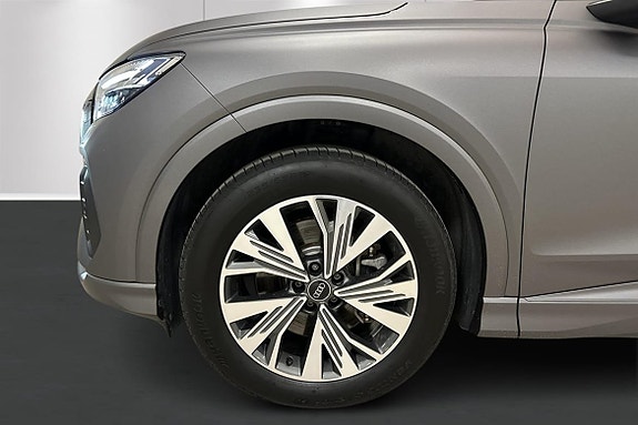 Audi Q4 e-tron 10 of 13