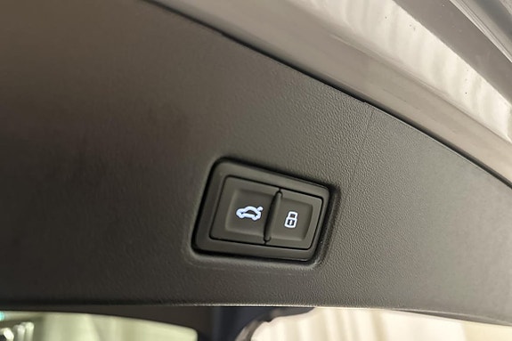 Audi Q4 e-tron 12 of 13