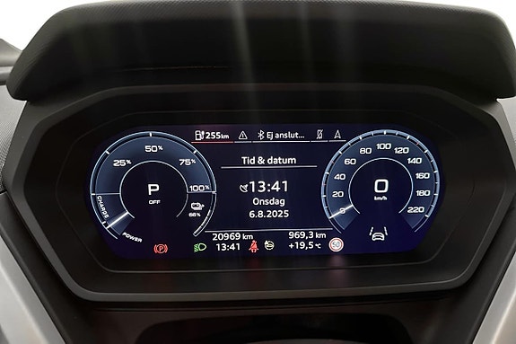 Audi Q4 e-tron 9 of 13