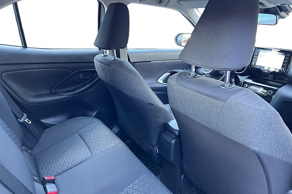 Toyota Yaris Cross 8 of 23
