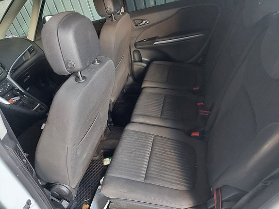 Opel Zafira Tourer 5 of 7