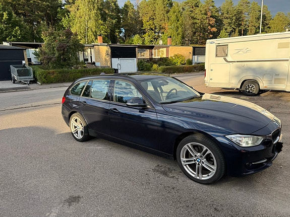 BMW 320d 2 of 6