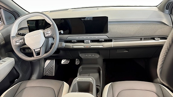 Kia EV3 7 of 12