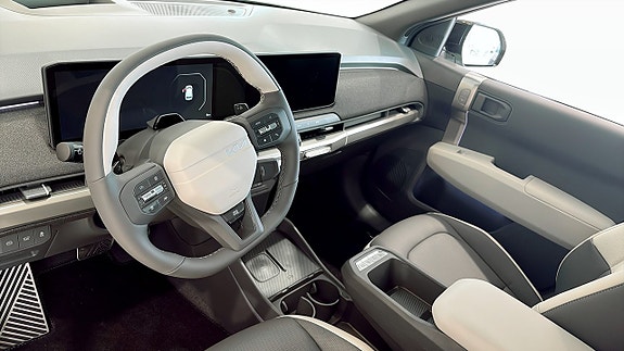 Kia EV3 8 of 12