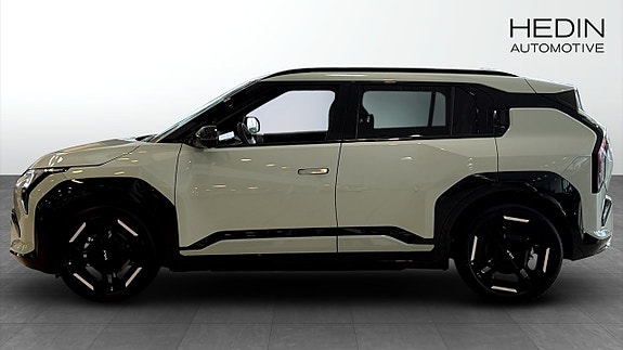 Kia EV3 4 of 12