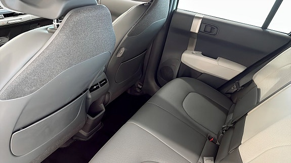 Kia EV3 9 of 12