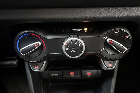 Kia Picanto 13 of 17