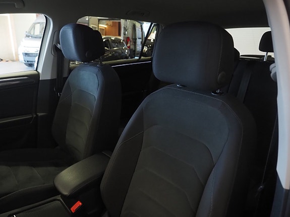 Volkswagen Tiguan Allspace 19 of 25