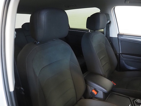 Volkswagen Tiguan Allspace 12 of 25