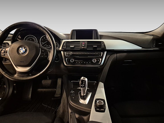 BMW 320 10 of 12