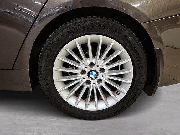BMW 320 12 of 12
