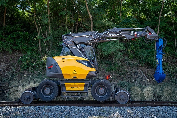 Mecalac 216MRail 9 of 10