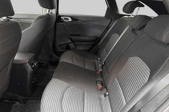 Kia Ceed 9 of 17