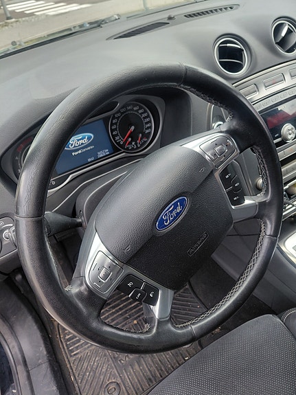 Ford Mondeo 4 of 9