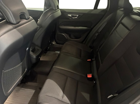 Volvo V60 7 of 14