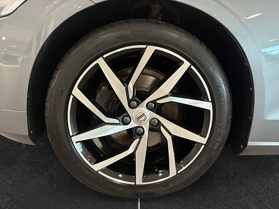 Volvo V60 10 of 14