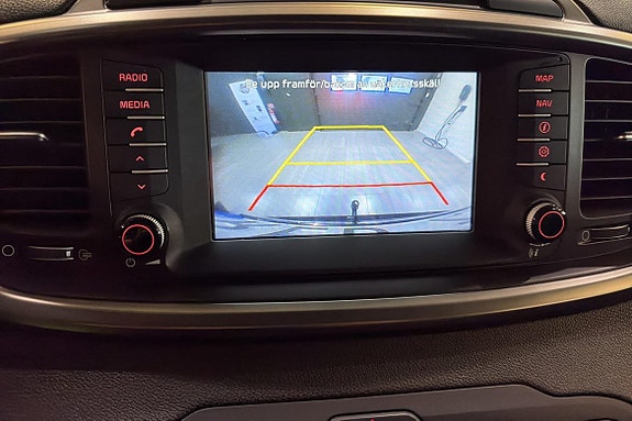 Kia Sorento 13 of 17