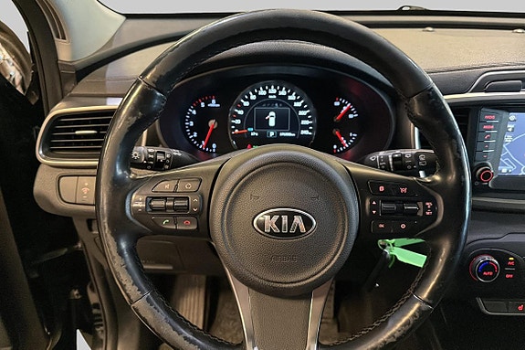Kia Sorento 12 of 17