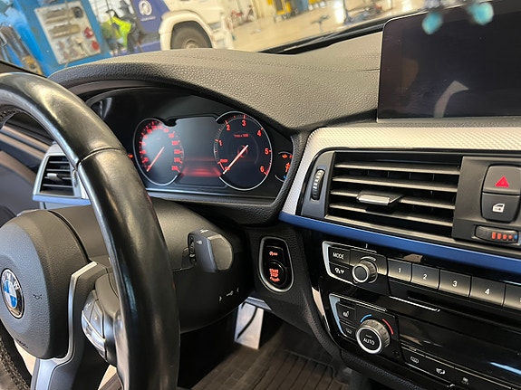 BMW 318d 5 of 5