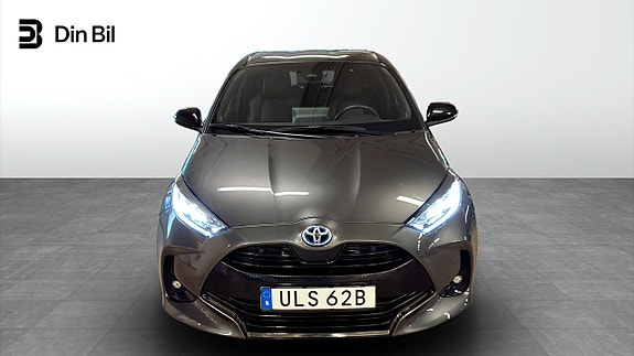Toyota Yaris 4 of 12