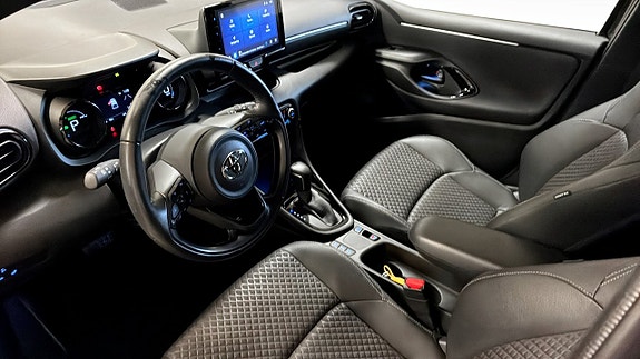 Toyota Yaris 7 of 12