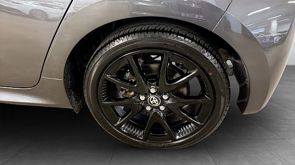 Toyota Yaris 6 of 12
