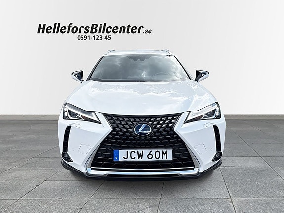 Lexus UX250h 5 of 26
