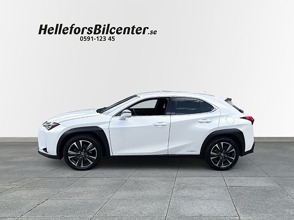 Lexus UX250h 3 of 26