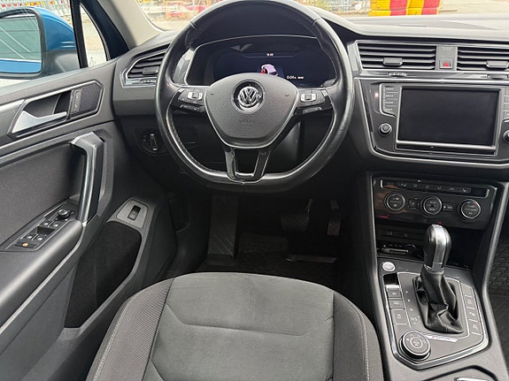 Volkswagen Tiguan 9 of 12