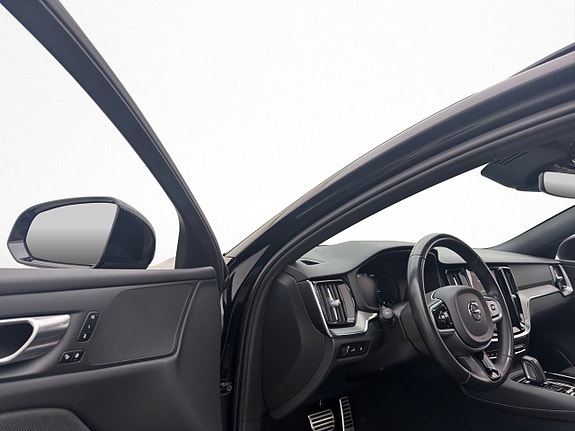 Volvo V60 10 of 30