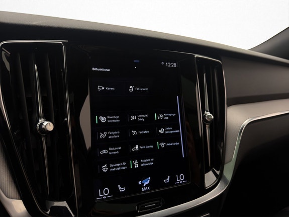 Volvo V60 21 of 30