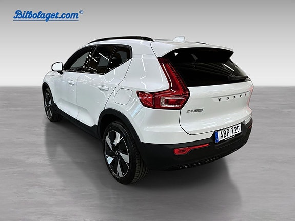 Volvo EX40 8 of 15