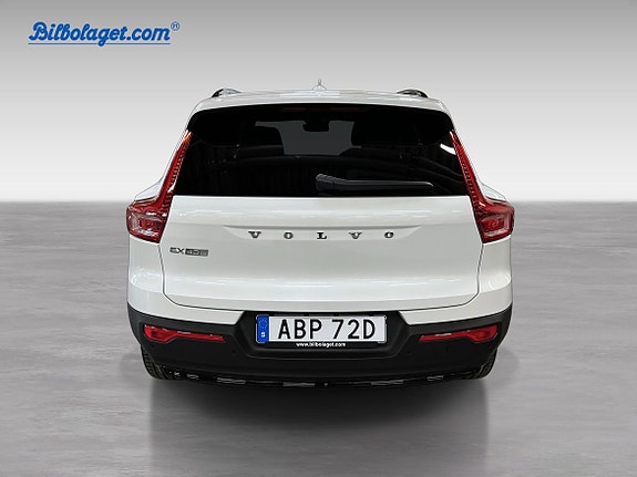 Volvo EX40 7 of 15