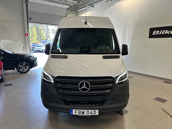 Mercedes-Benz Sprinter 317 2 of 14
