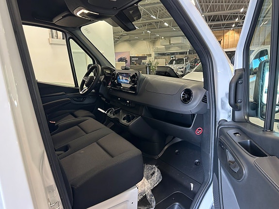 Mercedes-Benz Sprinter 317 11 of 14