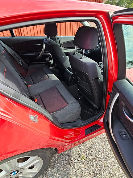BMW 116i 6 of 12