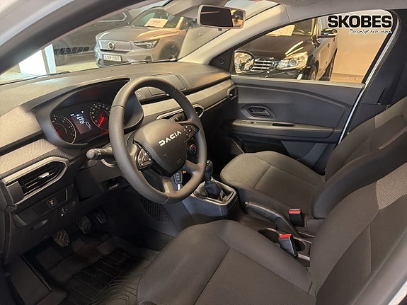 Dacia Sandero 7 of 20